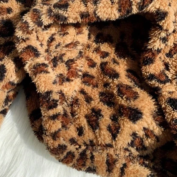 Leopard Print Teddy Jacket - Picture 9 of 9